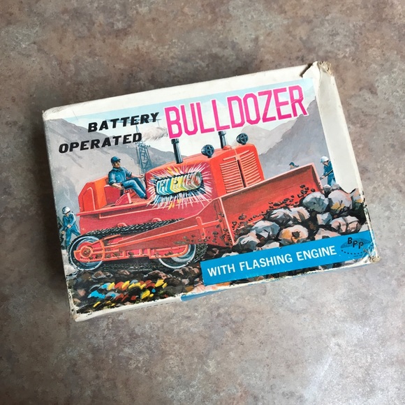 Vintage Battery Operated Bulldozer - Picture 6 of 10